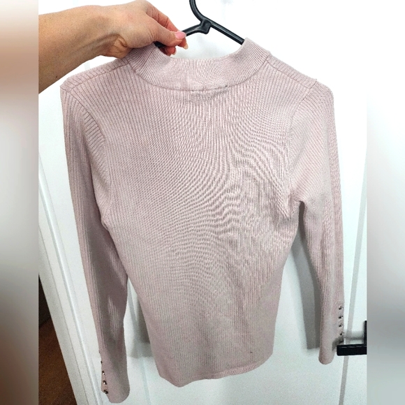 Guess cutout long sleeve top - Picture 6 of 6